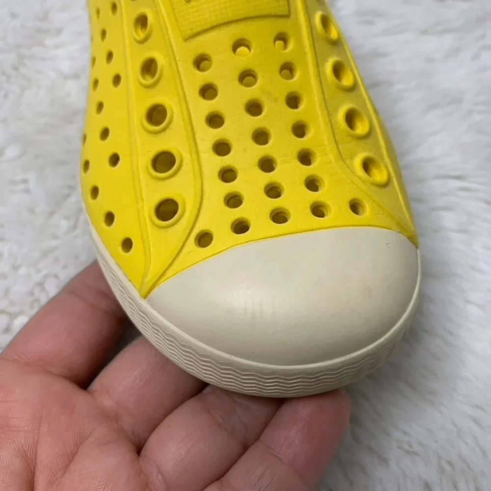 Native Kids Jefferson Yellow Slip On Shoes Size 6